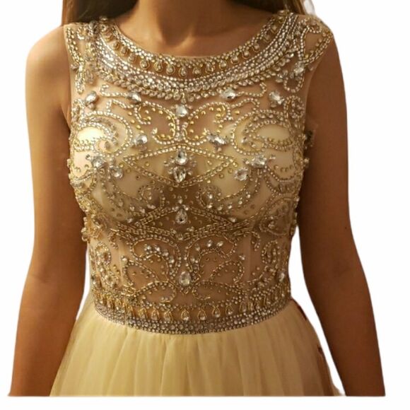 NWT Beaded Yellow/Tan Ball Gown Sz 4 - Picture 4 of 10